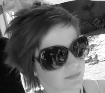 Profile picture for user hayleytrowbridge