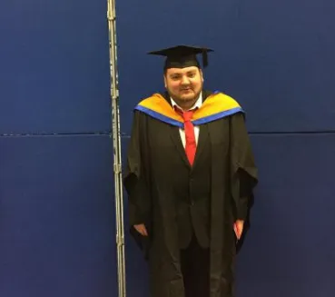 Profile picture for user Ben Calvert