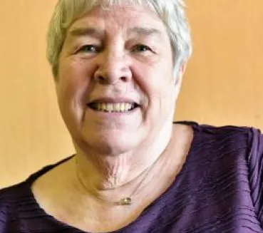 Profile picture for user Eileen J