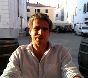 Profile picture for user robes